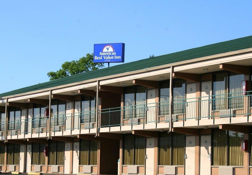 Americas Best Value Inn - Goodlettsville Exterior photo